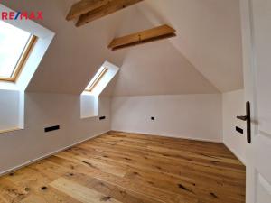 Pronájem vily, Praha - Braník, Branická, 676 m2