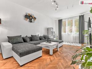 Prodej bytu 2+1, Karlovy Vary - Stará Role, Fibichova, 68 m2