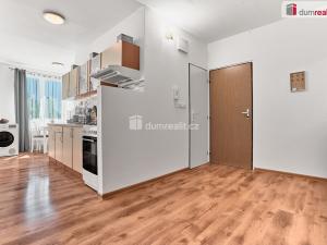 Prodej bytu 2+1, Karlovy Vary - Stará Role, Fibichova, 68 m2
