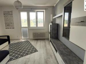 Pronájem bytu 3+1, Kynšperk nad Ohří, náměstí SNP, 62 m2