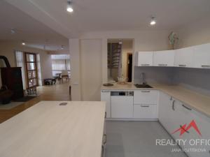Pronájem rodinného domu, Růžová, 180 m2