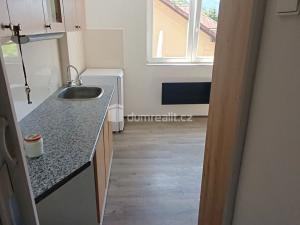 Pronájem bytu 1+kk, Benešov nad Ploučnicí, Nádražní, 18 m2