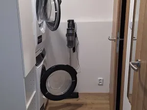 Pronájem bytu 1+kk, Praha - Modřany, Nikoly Vapcarova, 30 m2