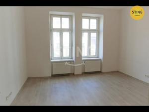 Pronájem bytu 1+kk, Ostrava - Přívoz, Nádražní, 28 m2