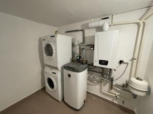 Pronájem rodinného domu, Praha - Řepy, Na Fialce I, 245 m2