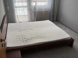 Pronájem bytu 2+kk, Kladno - Kročehlavy, Benešovská, 48 m2