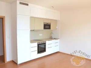 Pronájem bytu 1+kk, Praha - Hostivař, Fojtova, 34 m2