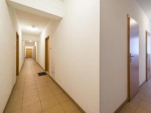 Pronájem bytu 1+kk, Praha - Záběhlice, Na lávce, 37 m2
