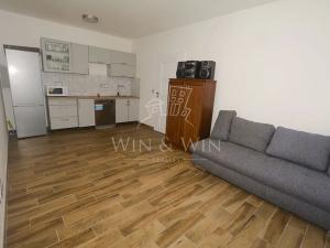 Pronájem rodinného domu, Praha - Vinoř, Chvojenecká, 417 m2