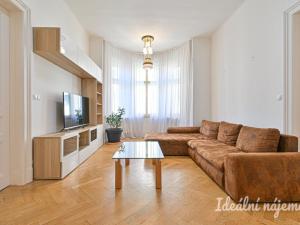 Pronájem bytu 3+1, Brno, Čápkova, 97 m2