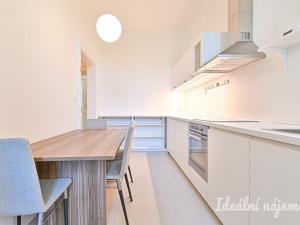 Pronájem bytu 3+1, Brno, Čápkova, 97 m2