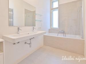 Pronájem bytu 3+1, Brno, Čápkova, 97 m2