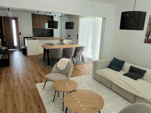 Pronájem rodinného domu, Kladno - Dubí, Pechlátova, 120 m2