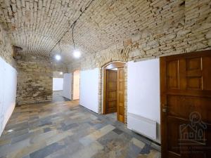 Pronájem komerční nemovitosti, Praha - Nové Město, Charvátova, 82 m2
