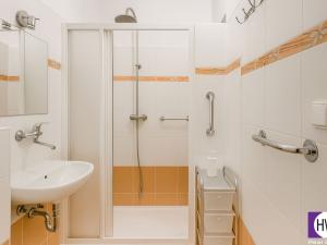Prodej bytu 2+1, Praha - Košíře, Pod Kavalírkou, 70 m2
