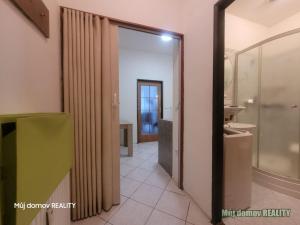 Pronájem bytu 1+1, Praha - Smíchov, U Santošky, 45 m2