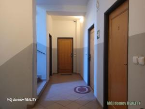 Pronájem bytu 1+1, Praha - Smíchov, U Santošky, 45 m2