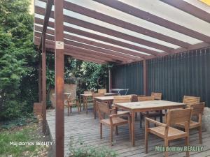 Pronájem bytu 1+1, Praha - Smíchov, U Santošky, 45 m2