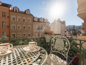 Pronájem bytu 2+1, Karlovy Vary, Zámecký vrch, 51 m2