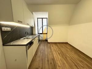 Pronájem bytu 2+1, Jičín, Chelčického, 65 m2