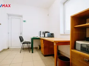 Prodej výrobních prostor, Třebíč - Borovina, Fibichova, 360 m2