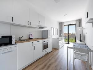 Pronájem bytu 1+kk, Praha - Kyje, Za černým mostem, 24 m2