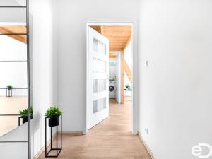 Prodej bytu 1+kk, Praha, Tusarova, 33 m2