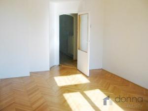 Pronájem bytu 2+1, Praha, Na Skalce, 61 m2