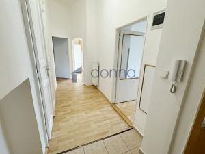 Pronájem bytu 2+1, Praha, Na Skalce, 61 m2