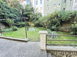 Pronájem bytu 2+1, Praha, Na Skalce, 61 m2