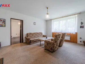 Prodej bytu 4+1, Horoměřice, K Bytovkám, 94 m2