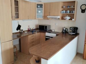 Pronájem bytu 2+kk, Praha, Lékařská, 53 m2