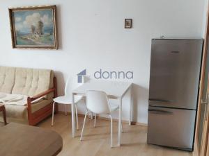 Pronájem bytu 2+kk, Praha, Lékařská, 53 m2