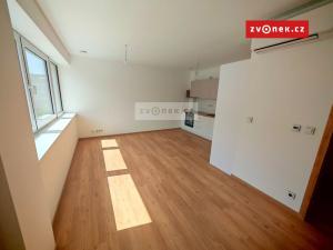 Pronájem bytu 2+kk, Zlín, Zarámí, 47 m2