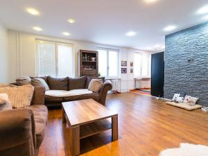 Pronájem bytu 2+kk, Ostrava, Gen. Sochora, 60 m2