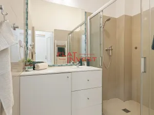 Pronájem bytu 1+1, Praha - Dejvice, Kafkova, 42 m2