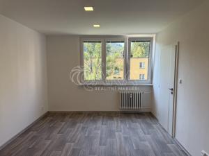 Pronájem bytu 1+1, Kopřivnice, Pod Zahradami, 37 m2