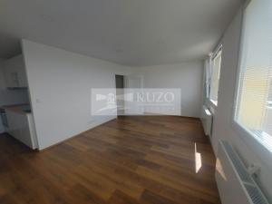 Pronájem bytu 1+kk, Praha, Tobrucká, 30 m2