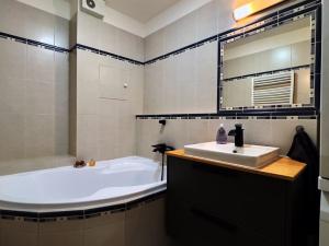 Pronájem bytu 4+kk, Jesenice, Lomená, 81 m2