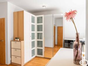 Prodej bytu 2+kk, Praha, Heinemannova, 63 m2