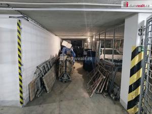 Prodej garáže, Praha - Košíře, Zahradníčkova, 40 m2
