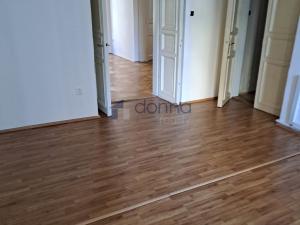 Pronájem kanceláře, Praha, V tůních, 92 m2