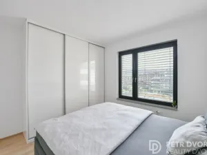 Pronájem bytu 2+kk, Praha - Karlín, Sokolova, 58 m2