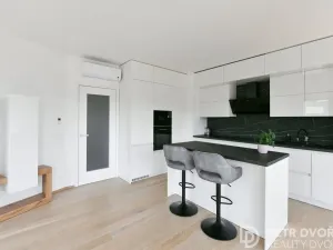 Pronájem bytu 2+kk, Praha - Karlín, Sokolova, 58 m2