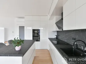 Pronájem bytu 2+kk, Praha - Karlín, Sokolova, 58 m2
