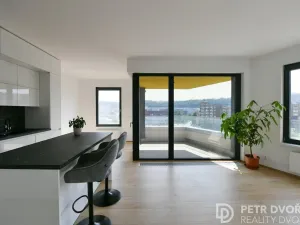 Pronájem bytu 2+kk, Praha - Karlín, Sokolova, 58 m2