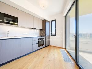 Pronájem bytu 2+kk, Praha - Karlín, Sokolova, 60 m2