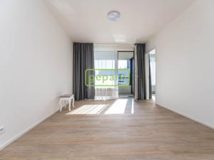 Pronájem bytu 2+kk, Praha - Smíchov, Holečkova, 63 m2