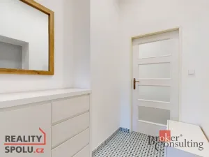 Prodej bytu 2+kk, Karlovy Vary - Stará Role, Svobodova, 62 m2