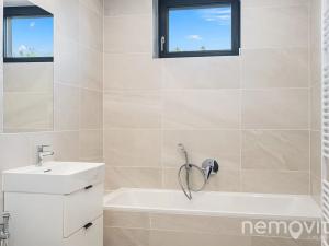 Pronájem bytu 2+kk, Praha - Nusle, Muzikova, 57 m2